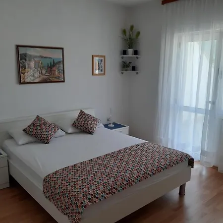 In With Terrace, Air Conditioning, Wi-fi 4440-2 شقة