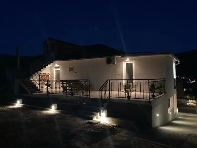 In With Terrace, Air Conditioning, Wi-fi 4440-2 * Jelsa (Hvar)